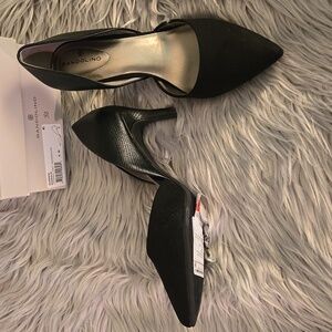 Bandolino Black Pointed Toe Heels